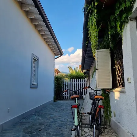 Beatrice Versilia - Dei Marmi Ferienhaus Marina di Pietrasanta